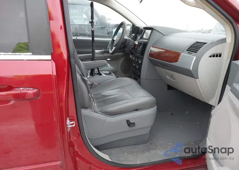 2008 Chrysler Town & Country Touring from USA, damaged, VIN 2A8HR54P48R663577